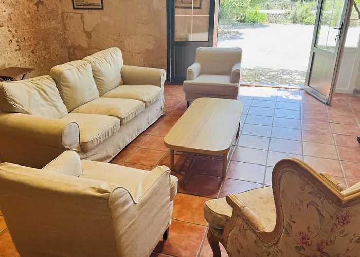 בית כפרי Binimazoch